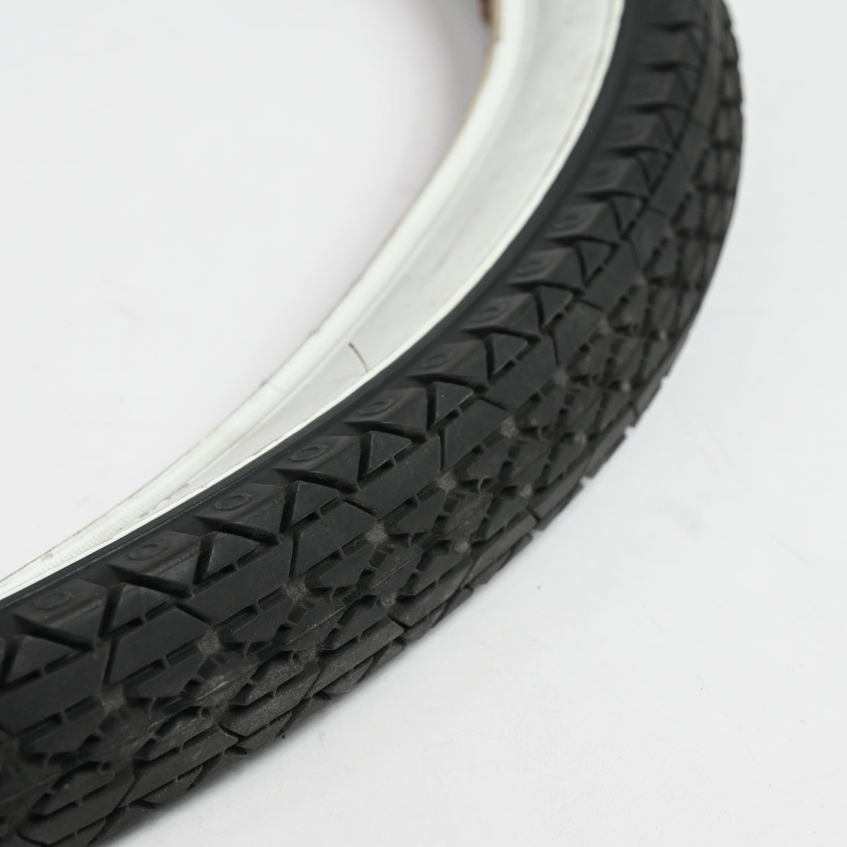 Sunlite White Wall Cruiser Tire 26" x 2.125"