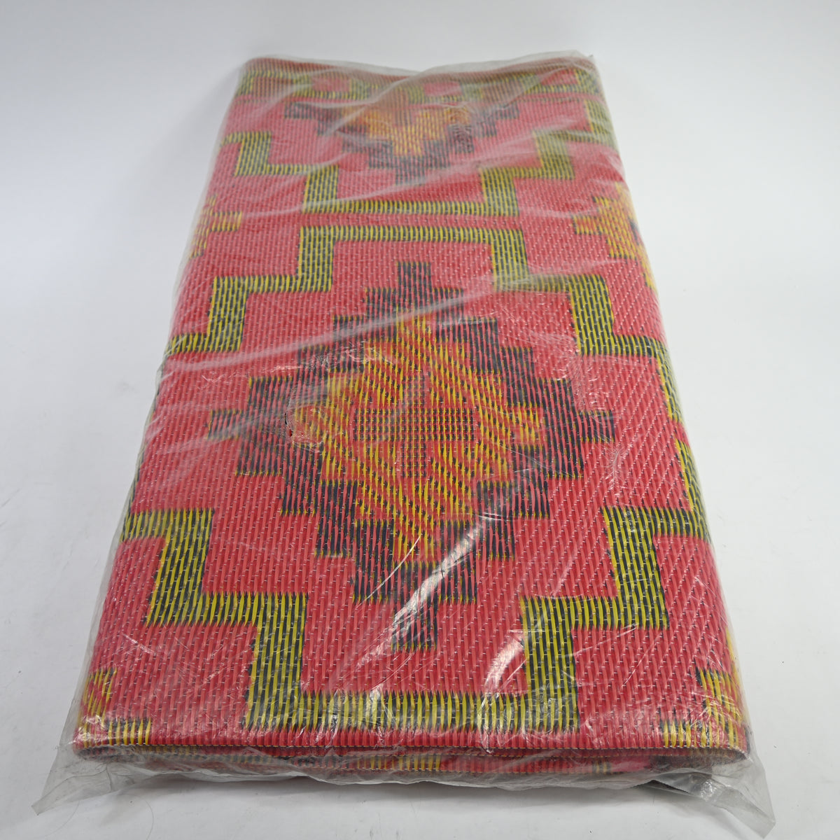 Lightweight Indoor Outdoor Reversible Plastic Area Rug - 5'9" x 8'9" Arizona - Multi