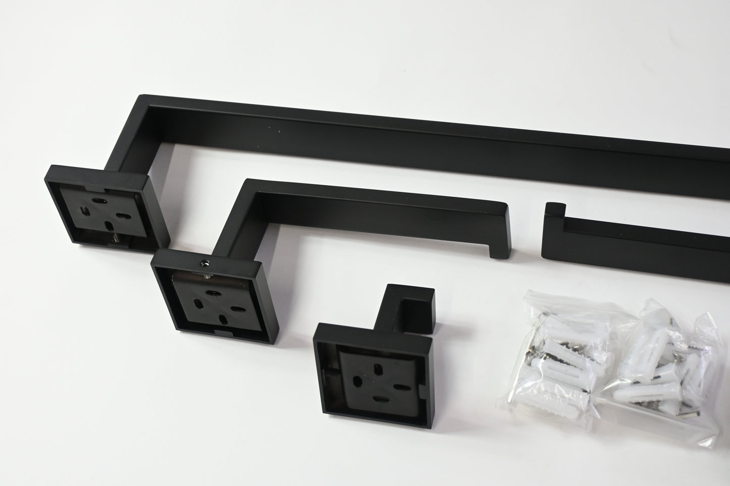Black Metal 5 Piece Towel Bar