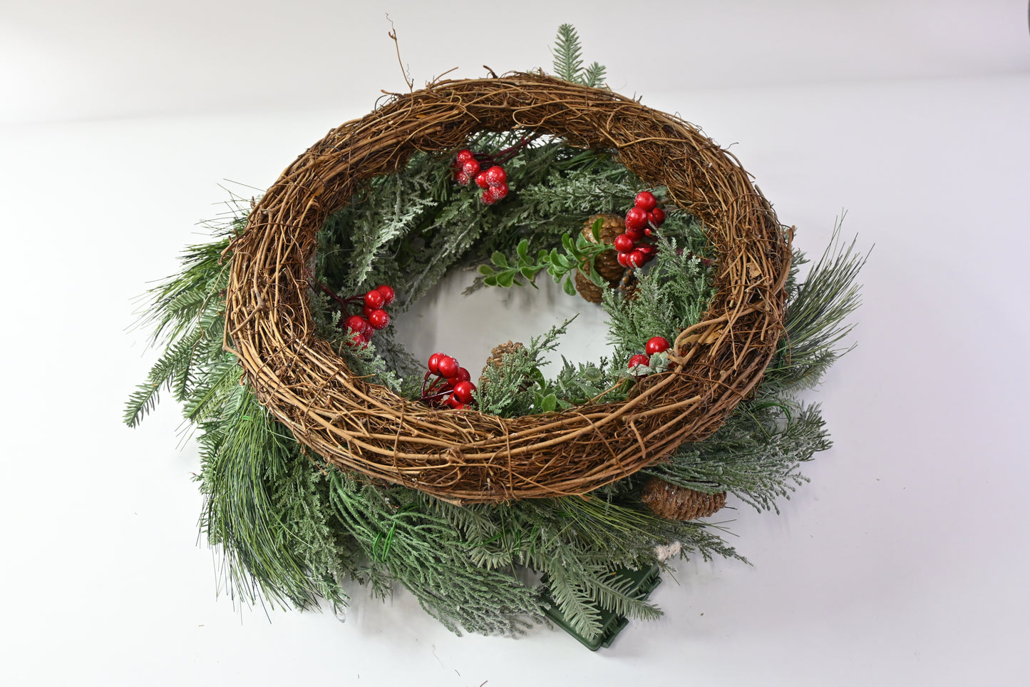AMERZEST Pre-Lit Christmas/Winter Wreath for Front Door Outdoor Battery Operated