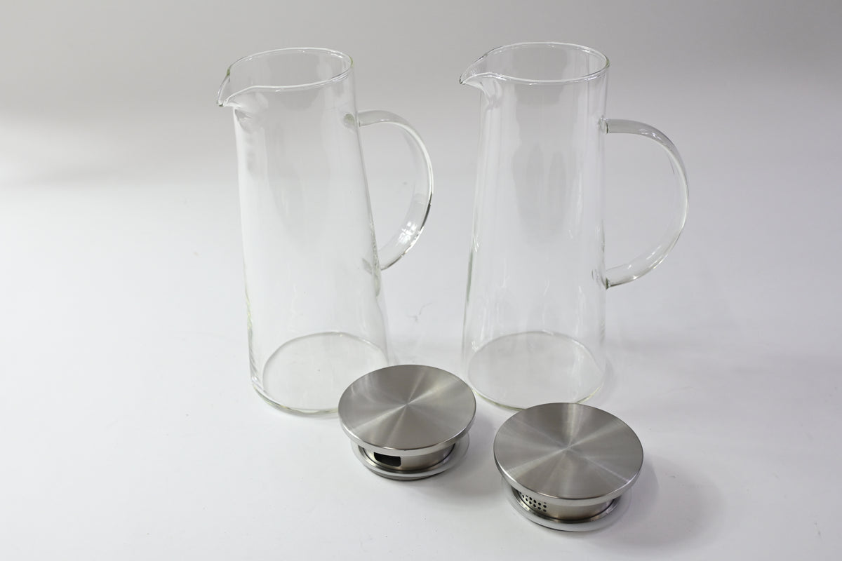 2 Glass Pitchers with Lid and Handle, 1.5L Beverage Server - Open Box