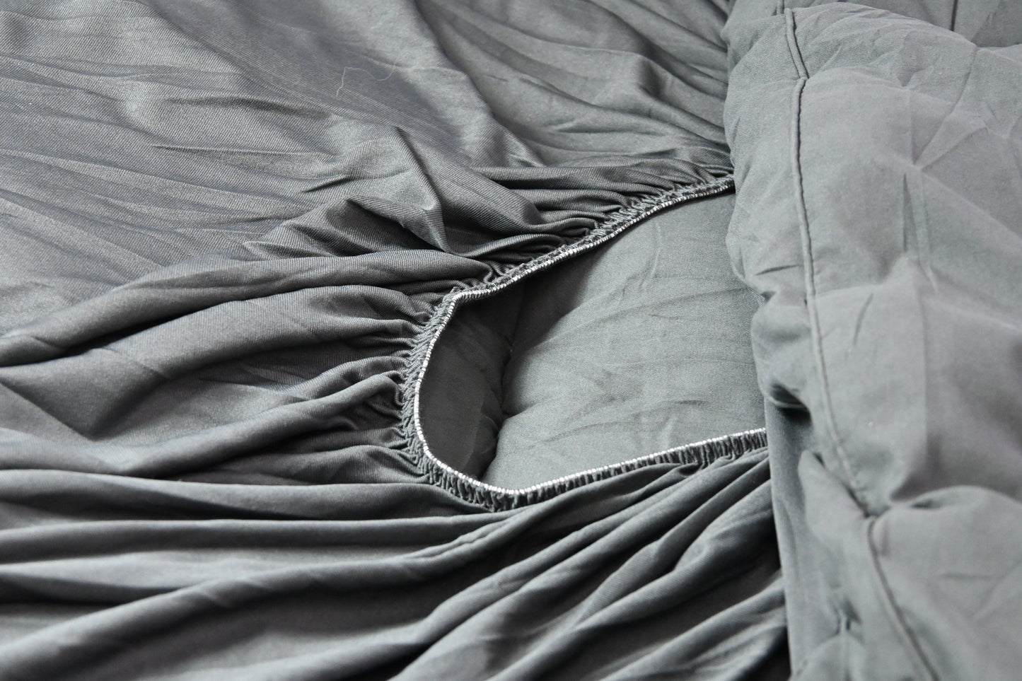 Dark Grey Fitted Mattress Bed Size Twin, 39"x80"x18" Polyester - Grade B