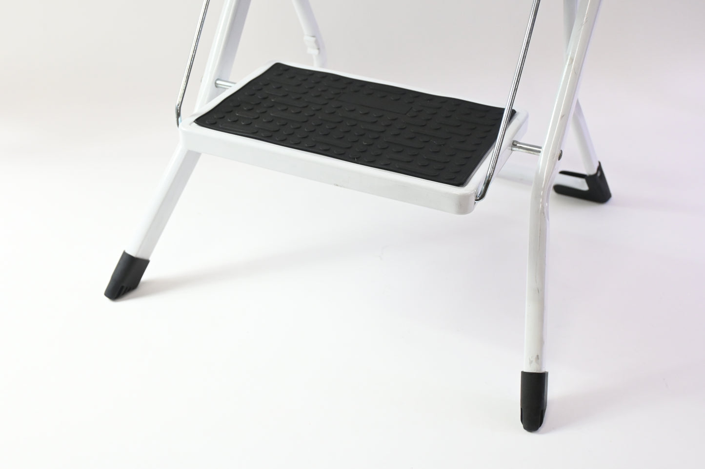 White Metal Step Stool, 2 Steps, Foldable, Non Slip Tread Steps