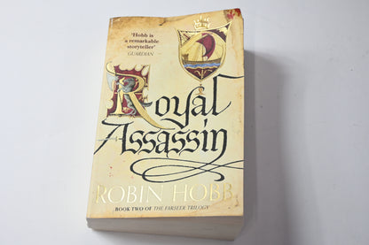 Royal Assassin Robin Hobb (Book Two of the Farseer Trilogy)