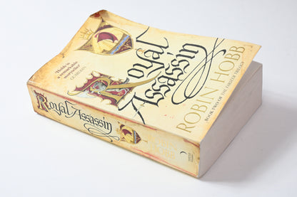 Royal Assassin Robin Hobb (Book Two of the Farseer Trilogy)