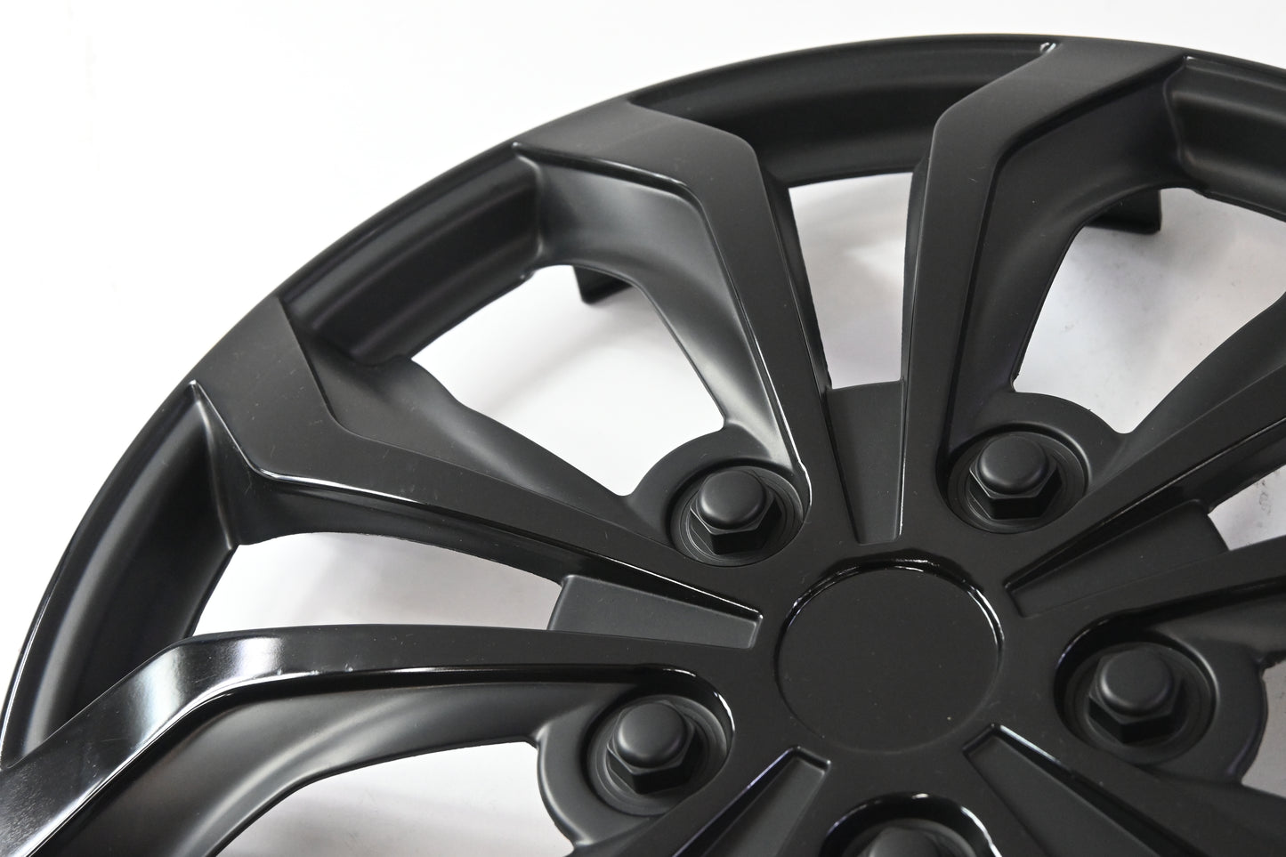 Pilot Automotive WH553-16GB-B 16" Spyder Gunmetal Grey & Black Hubcap - Set Of 4