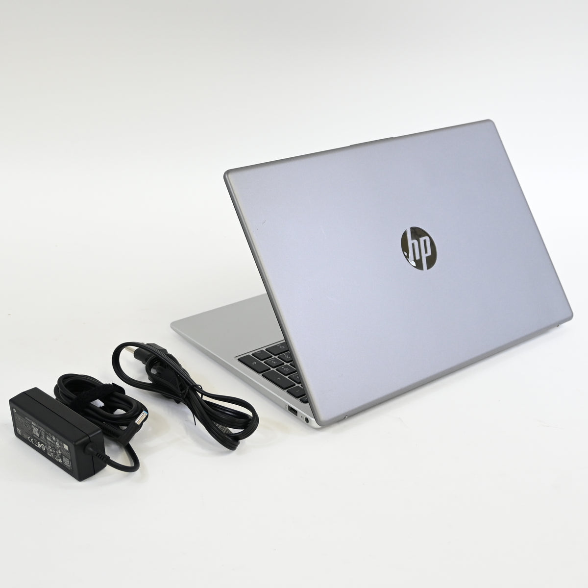 HP 15-fd0335nr 15.6" Touchscreen Laptop i5-1334U 12GB 512GB SSD Silver - Grade A