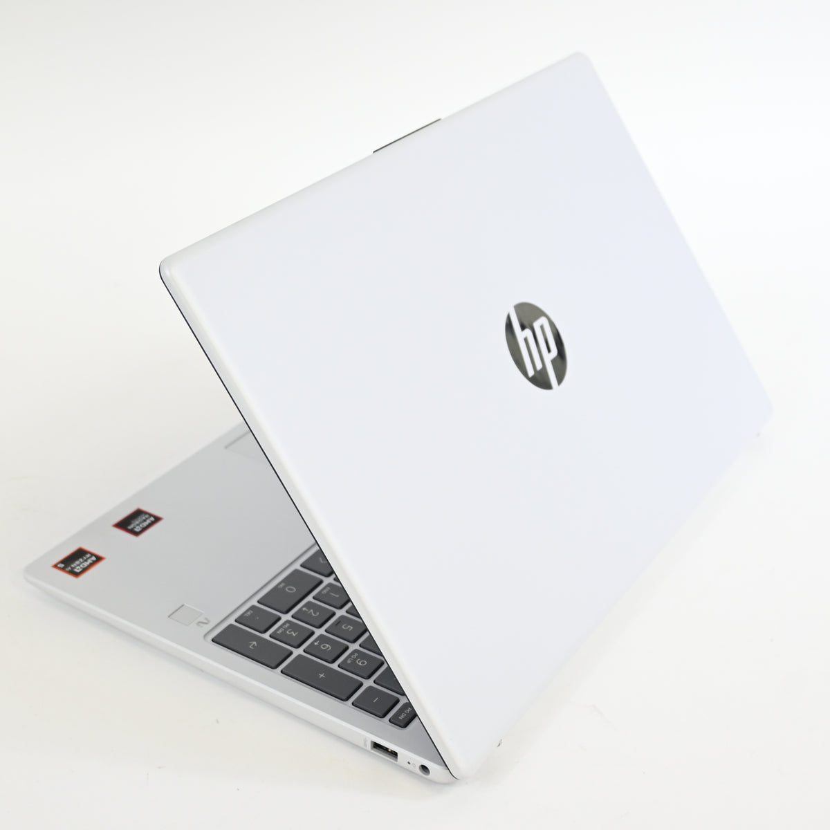 HP 16" OmniBook 3 Touch Laptop Ryzen AI 5 16GB/512GB SSD - White - Grade A